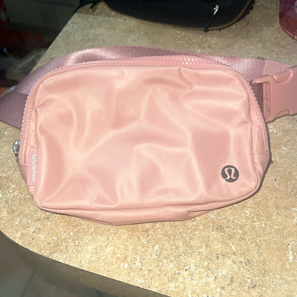 PINK LULULEMON BELT BAG